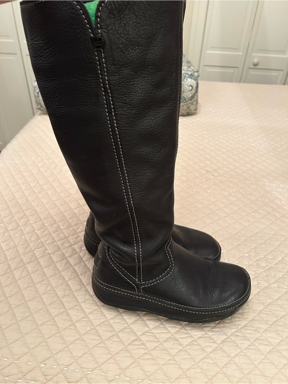 Fitflop Black Knee-High Leather Boots with Contrast Stitching